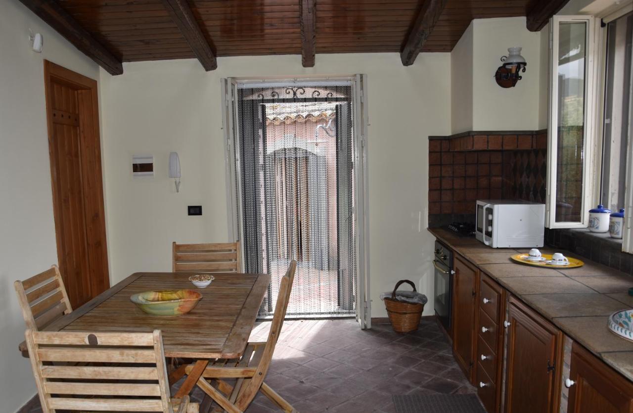 Casa Liuzzo Apartment Bronte Ngoại thất bức ảnh